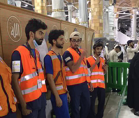 1000 متطوع ومتطوعة يقدمون الخدمات الطبية للمعتمرين والزوار بالمسجد الحرام