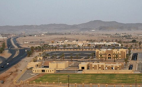 أهالي "جعبة بيشة".. انقطاعات يومية وتذمر لعدم وجود حلول جذرية