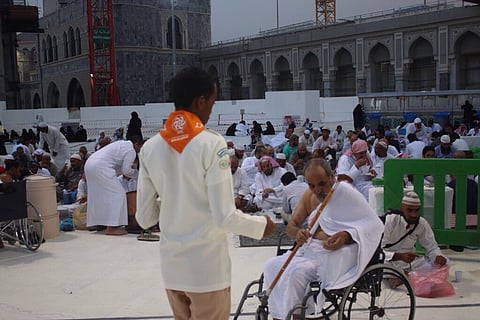 شاهد.. الكشافة السعودية تشارك في خدمة ضيوف الرحمن