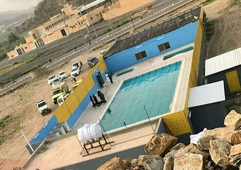 عسير.. التحقيق في وفاة شاب عُثر عليه داخل مسبح بأحد المراكز الرياضية