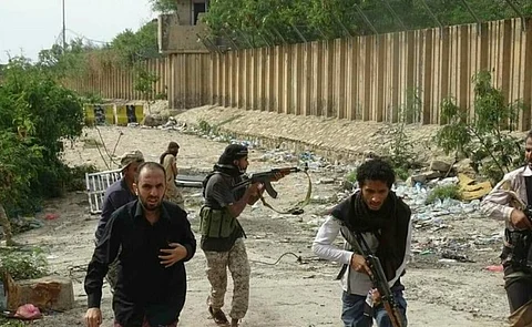 الجيش اليمني يحرر القصر الجمهوري ومعسكر التشريفات بتعز