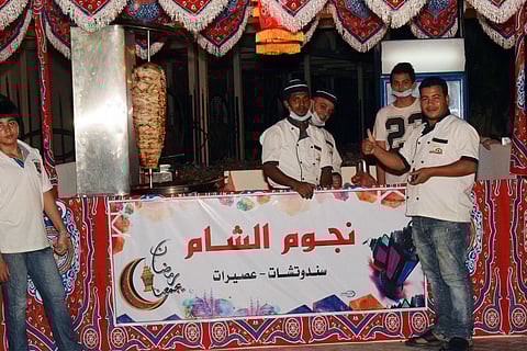 شاهد.. إقبال كبير وفعاليات رمضانية متنوعة في سوقي "ينبع الصناعية"