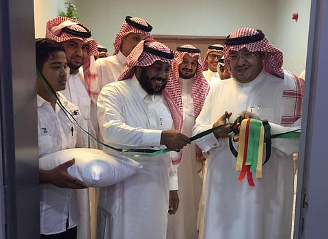 "القحطاني" يشيد بالجهود التطويرية لمركز التأهيل الشامل بجدة