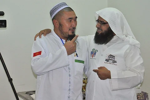 "داعية القارّات".. شيّع جثمانه ٣٠ ألفاً واهتدى بسببه المئات وهنا قصة مدمن المخدرات