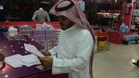 مفتشو عمل القنفذة يضبطون 4 مخالفات لـ9 منشآت بالعرضيات