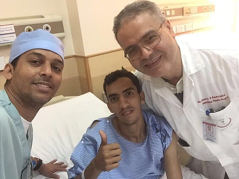 فريق طبي بجدة ينجح في الحفاظ على قدم شاب سعودي تعرَّض لحادث مروري