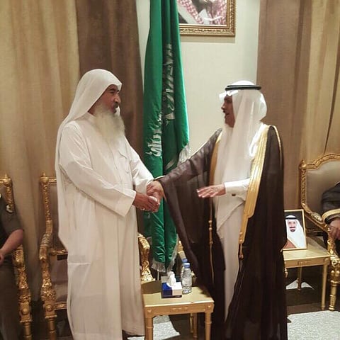 "أهالي خباش" يبايعون ولي العهد على السمع والطاعة