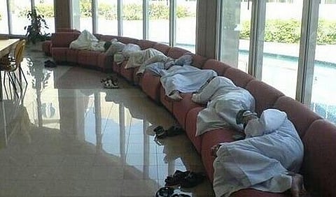 "الغيبوبة الجماعية".. عادة حديثة اخترعها السعوديون وتؤلم الكبار.. إنها "مدينة الأشباح"