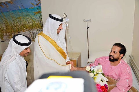 أمير الحدود الشمالية يتبرع بـ200 ألف ريال لـ"أصدقاء المرضى"