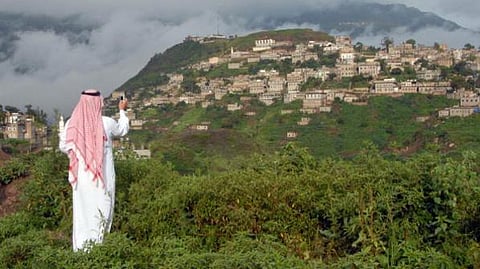 مع تزامن العيد والصيف.. السعوديون: سياح يجوبون العالم وآخرون في "ربوع المملكة".. والإنفاق يتجاوز 12 مليار ريال