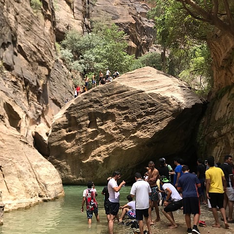 "كشتات" العيد تملأ شواطئ وأودية جازان.. والبحر ولجب يتصدران بالزوار والمخاطر