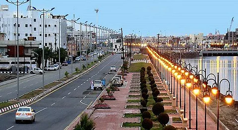 جثة وعبوة بنزين ورسالة.. أمن القنفذة يحقق لكشف غموض حالة وفاة