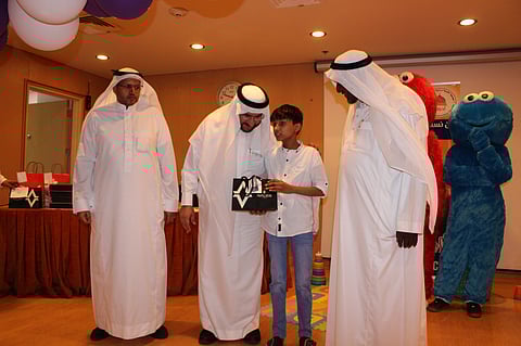 "أحياها" تحتفل بشفاء 10 أطفال من مصابي السرطان بالمدينة