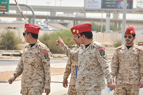 قائد الشرطة العسكرية بالحرس في القطاع الغربي يتفقد سرية المهام التعبوية