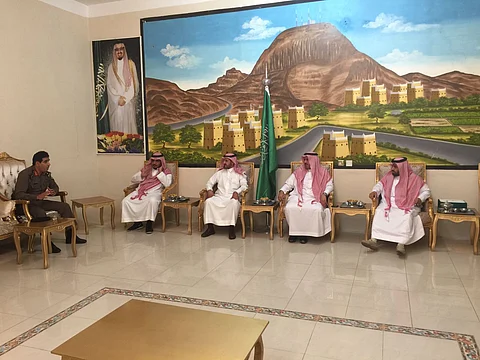 مدير جامعة الملك خالد يتفقد مشروع كلية العلوم والآداب بظهران الجنوب
