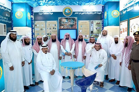 بالصور.. مدير هيئة نجران يستعرض عدة مشاريع توعوية بحبونا وثار