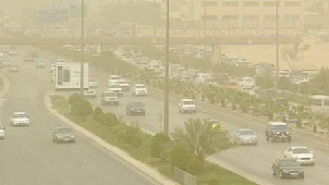 "الأرصاد" تتوقّع سحباً مُمطرة بـ 4 مناطق ورياحاً مغبرة بالرياض والشرقية