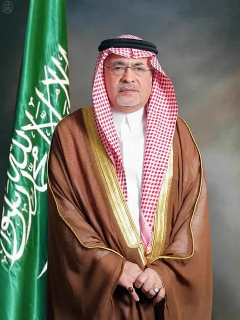 سفير المملكة بالرباط على رأس مودعي الفوج الأول من الحجاج المغاربة