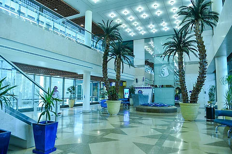 إبحار في مدينة سلطان للخدمات الإنسانية.. هنا العلاج بالترفيه وركوب الخيل ومصنع للأطراف