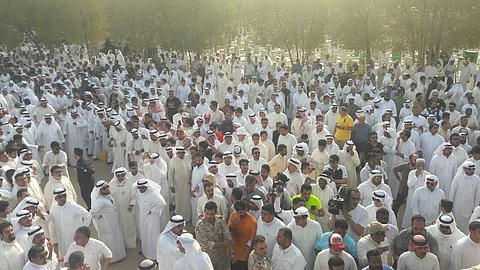 بالصور.. جموع غفيرة تشيِّع جنازة الفنان عبدالحسين عبدالرضا
