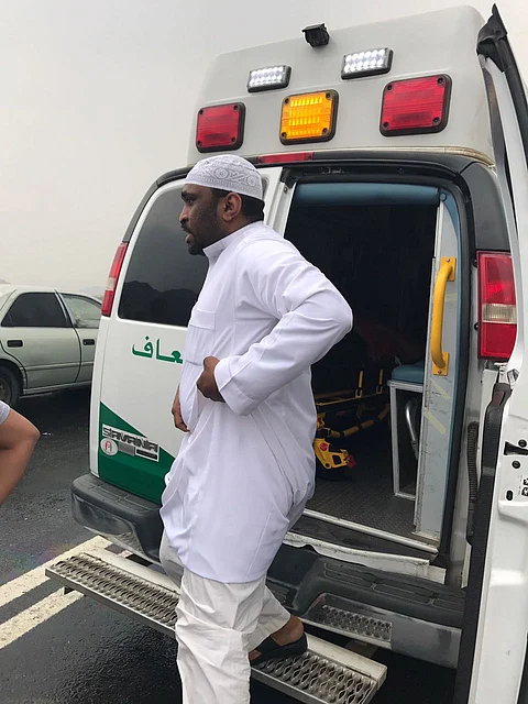 إسعاف "عائد" ينقذ 3 أشخاص تعرضوا لحادث مروري وينقلهم للمستشفى