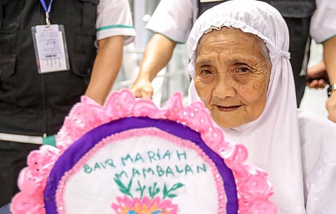 "ماريا" أكبر حاجة إندونيسية.. تجاوزت الـ104 أعوام.. وحققت أمنيتها رغم فقدان أبنائها