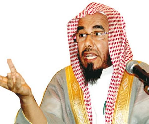المطلق: حفلات أعياد الميلاد لا تجوز وهي طريق للفقر والهلاك