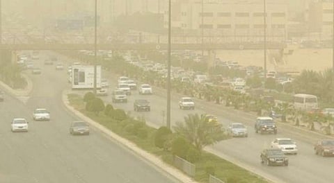 "الأرصاد": رياح مُثيرة للأتربة والغبار على 7 مناطق