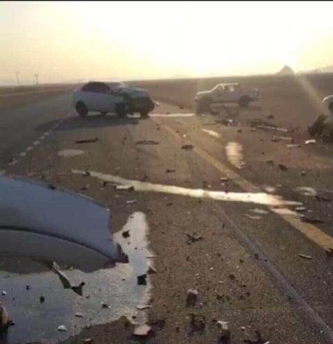 مصرع معلم و٣ طلاب وإصابة ٧ آخرين في حادث مروري بطريق حائل- العلا