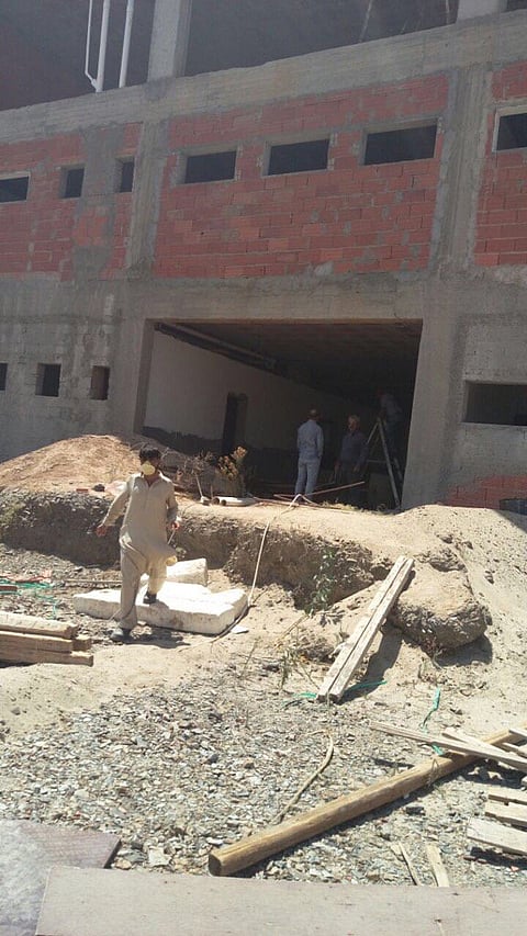 بعد تعثره 10 سنوات.. استئناف العمل بمبنى مركز "طب الأسنان" بالباحة