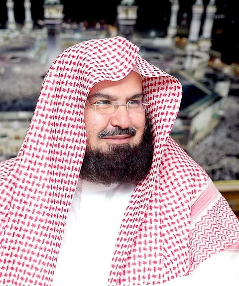 "السديس" يحذر من الشائعات المغرضة التي تزايد على مكانة المملكة وثوابتها
