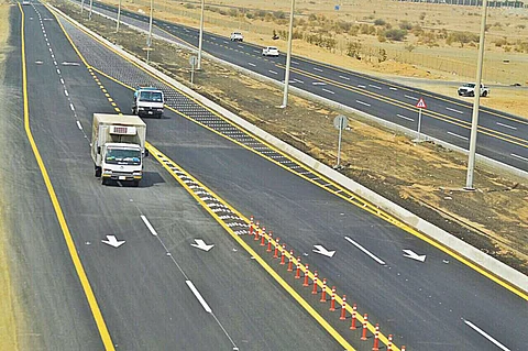 وزارة النقل تستعرض مشروعاتها خلال عام.. تجاوزت قيمتها 4 مليارات