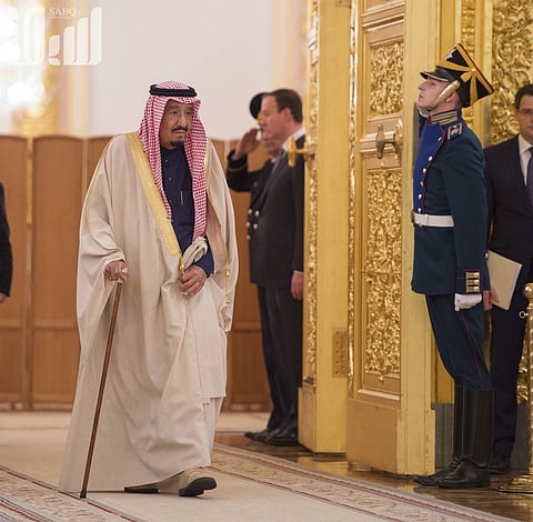 شاهد .. موكب خادم الحرمين الشريفين في شوارع موسكو