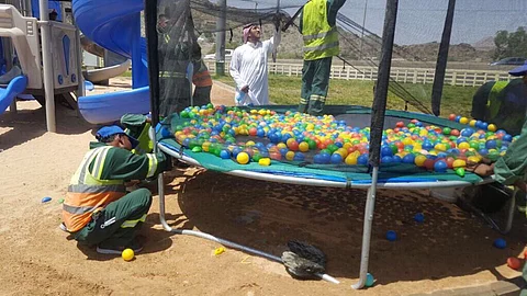 أمانة الطائف تُطهر حديقة مسرة من المخالفين وتضبط "نطيطات" وعربات "سكوتر" للتأجير