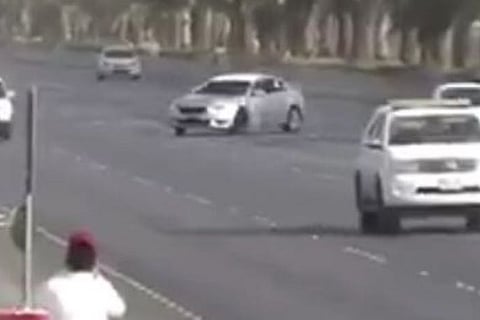 "مرور الرياض": فيديوهات تفحيط طريق الملك خالد قديمة.. وتم ضبط المفحطين