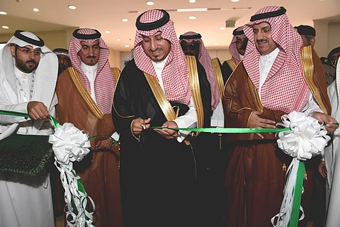 نائب أمير عسير يرعى حفل افتتاح معرض جامعة الملك خالد للكتاب