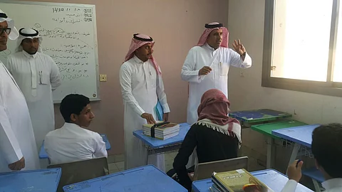 بالفيديو.. "التعليم" تتفقد مدارس العارضة وتقف على سير الدراسة بها