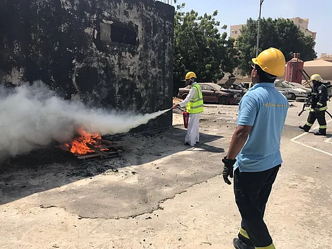 "مدني جدة " يدرب 25 موظفًا من معهد الإدارة العامة