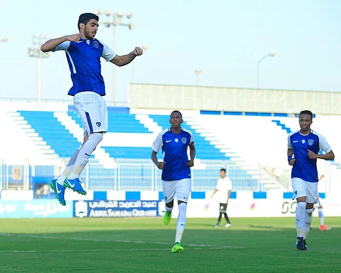 برباعية في شباك هجر.. الهلال يتصدر الدوري الأولمبي