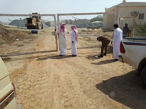 بالصور.. بعد توجيه أمير جازان بتكثيف الجولات: محافظة صبيا تدهم كسارات الكدمي