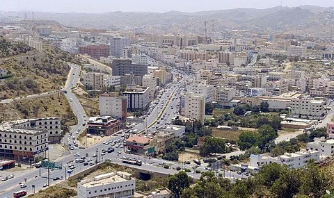 الباحة تستيقظ على جريمة مروّعة.. موظف يقتل رئيس بلدية القرى ثم ينتحر