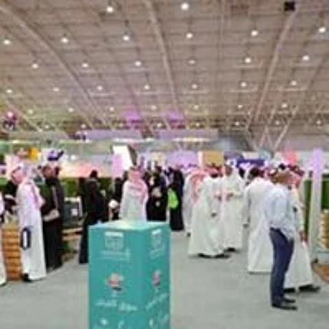 5 آلاف زائر في فعاليات "سوق الذهب" لمركز الملك سلمان للشباب