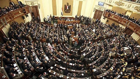 البرلمان المصري يوافق على إعلان حالة الطوارئ لمدة 3 أشهر