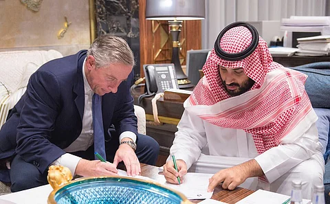 ولي العهد يوقّع عقد تعيين الدكتور كلاوس كلاينفيلد رئيساً تنفيذياً لـ"نيوم"