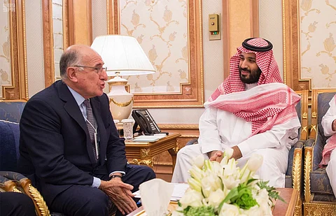 ولي العهد يستعرض مع ممثل رئيسة وزراء بريطانيا الفرص الاستثمارية بالمملكة