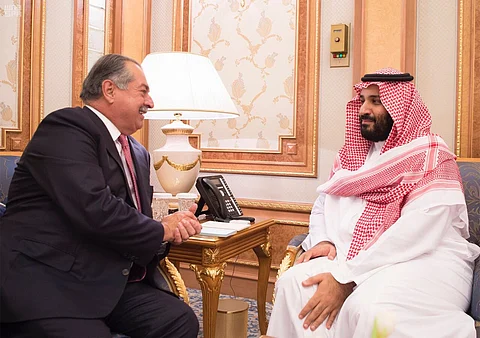ولي العهد يبحث مع مسؤولَي "داو" و"اريان" عددًا من الموضوعات الاستثمارية