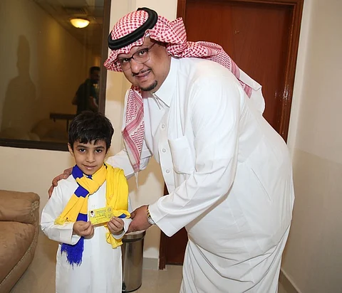 ابنا الشهيدِ "الشهراني" ينضمان كأعضاء شرف بنادي النصر