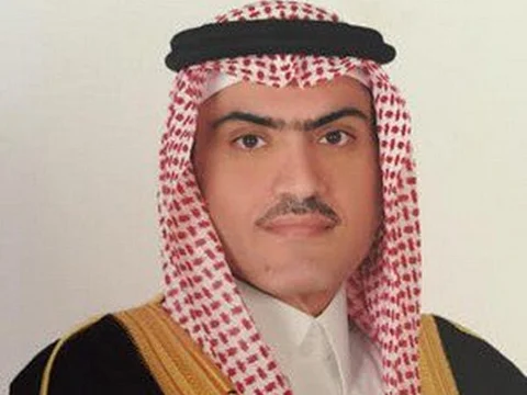 السبهان: إعلام الخميني يحاول إيقاف التقارب السعودي – العراقي .. هذه عاداتهم