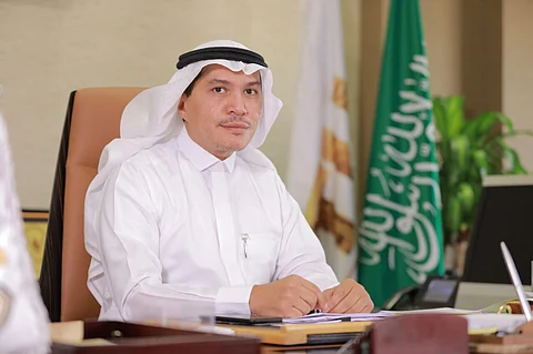 مدير جامعة الطائف ومنسوبوها يعزون القيادة في وفاة منصور بن مقرن ومرافقيه