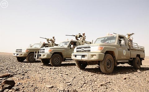 عسير.. حرس الحدود يحبط عمليتي تهريب نصف طن "حشيش وقات"